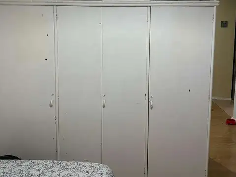 LINDO MONOAMBIENTE LATERAL DIVIDO EN MUY BUENA UBICACION.