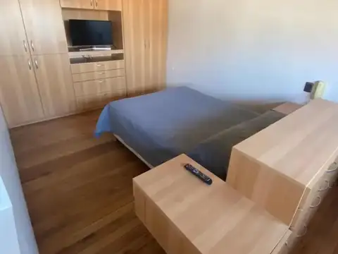 Casa en Alquiler Temporal con 1 cochera