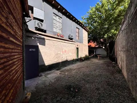 Uruguay 4700