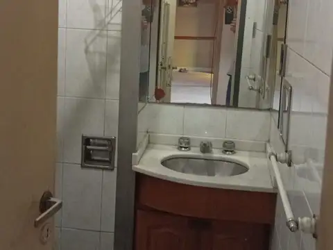 Depto Tipo Casa en Venta 50 años
