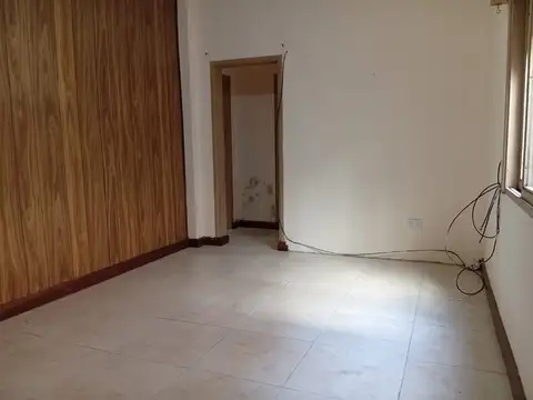 Depto Tipo Casa 5 ambientes con 2 baños
