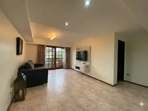 Casa 5 ambientes con 1 baño