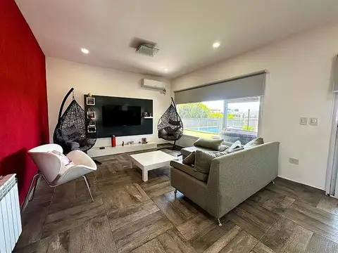 Casa en Venta con 1 cochera