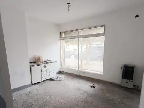 Local céntrico de esquina en Venta. Excelente ubicación.