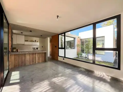 Casa en venta 3 habitaciones en PB Barrio Cerrado