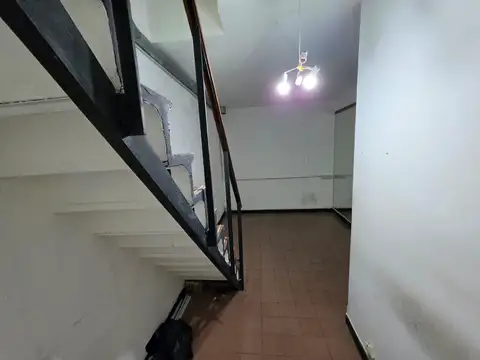 Local en Alquiler en Villa Urquiza, $ 300.000