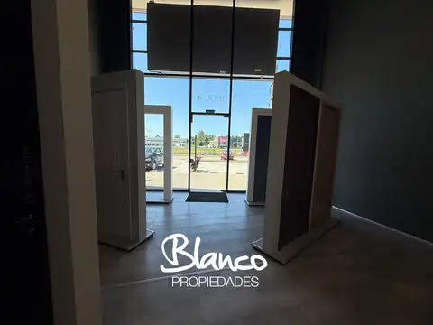 Local en Alquiler Sobre Panamericana en Legend Residences - Pilar