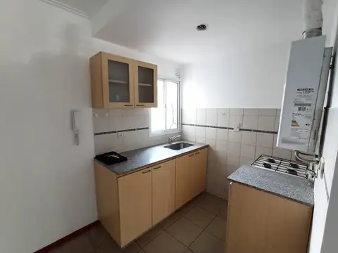 Departamento en Alquiler en Luis Agote, $ 420.000