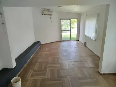Depto Tipo Casa en Alquiler en Bella Vista, $ 700.000