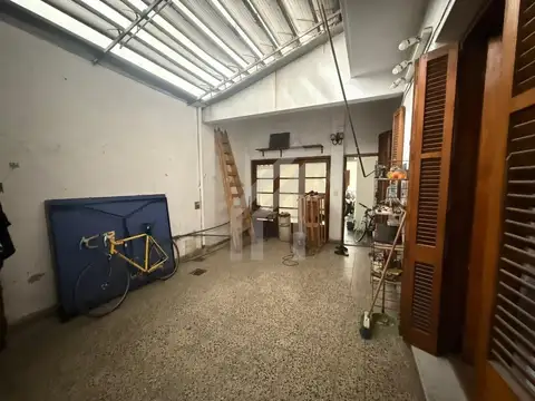 Depto Tipo Casa en Venta 100 años