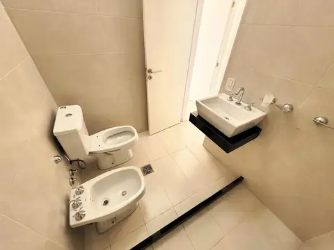 Casa 3 ambientes con 2 baños