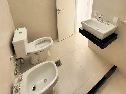 Casa en Alquiler con 1 cochera