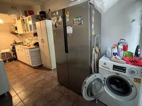 VENTA CASA EN DOS PLANTAS 5 AMB  MERLO CENTRO