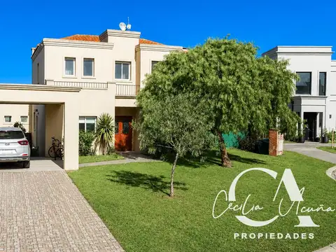 Casa en venta a la laguna Country San Sebastian