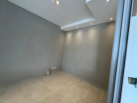 Disponibilidad inmediata. Ideal cafeteria.