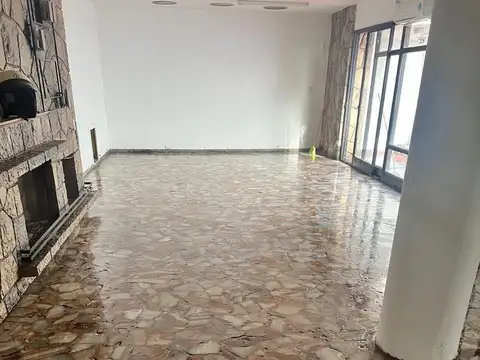 Casa en Venta en Godoy Cruz, USD 180.000