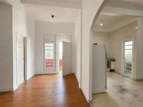 Salmún Feijóo 700 Barracas PH 3amb U$85.000