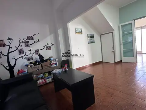 Depto Tipo Casa en Venta con 1 cocheras