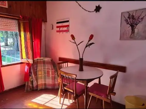 Casa 2 ambientes con 1 baño