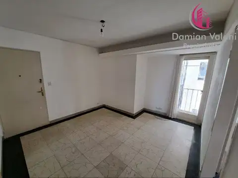 DEPARTAMENTO DE 3 AMBIENTES EN MUY BUENA UBICACIÓN.