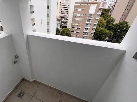 VENTA MONOAMBIENTE DIVISIBLE CON BALCON A ESTRENAR - Calle 3 E 61 y 62 - LA PLATA