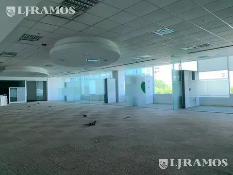 Alquiler de oficina de 498 m2 en Olivos