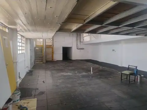 Galpon en esquina 400 mts