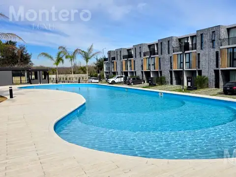 Casa Tríplex en  SUNNY - Camino de los Remeros Tigre - PARRILLA - Lote 86 INTERNO
