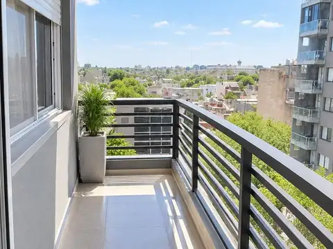 Venta departamento de 3 ambientes con balcón, SUM con Parrilla en Monte Castro.