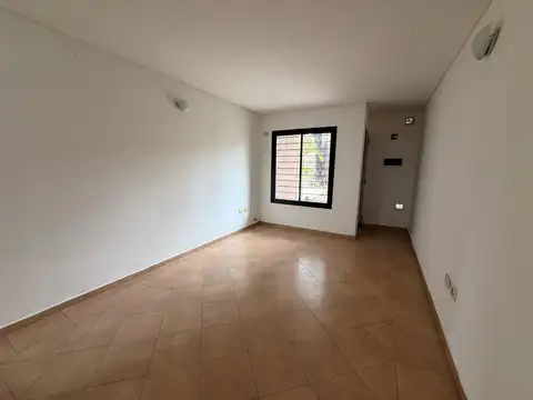Depto Tipo Casa en Venta con 2 cocheras