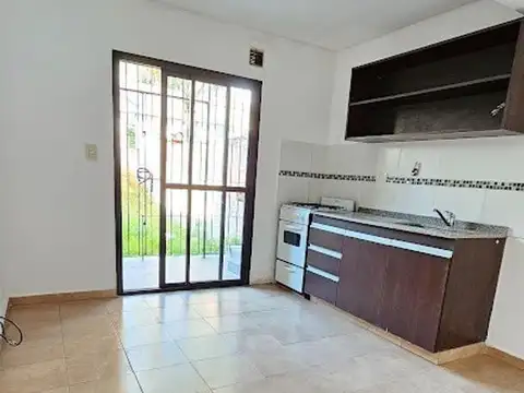 Depto Tipo Casa en Venta 8 años