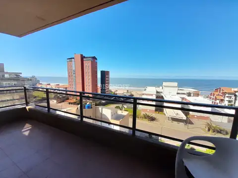 DEPARTAMENTO DE 3 AMBIENTES, CON VISTA AL MAR Y COCHERA