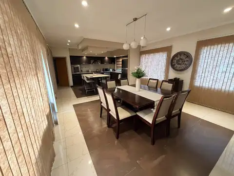 Casa en Venta en Villa Nueva, USD 730.000
