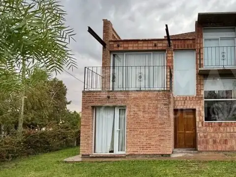 Casa 5 ambientes con 1 baño
