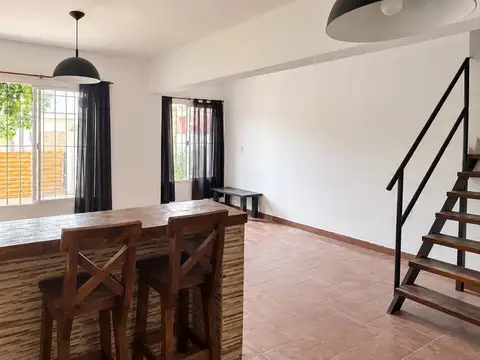 Depto Tipo Casa en Alquiler en Punta Mogotes, $ 850.000