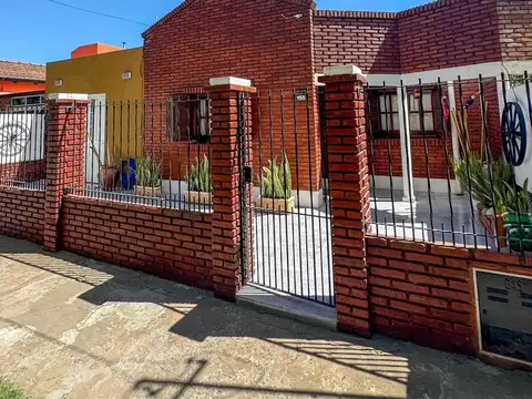 Casa de 3 Dormitorios en Aldao.