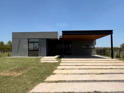Casa  en Alquiler en Santa Lucia, Pilar del Este, G.B.A. Zona Norte