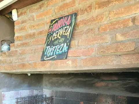 Casa en Venta con 4 cocheras