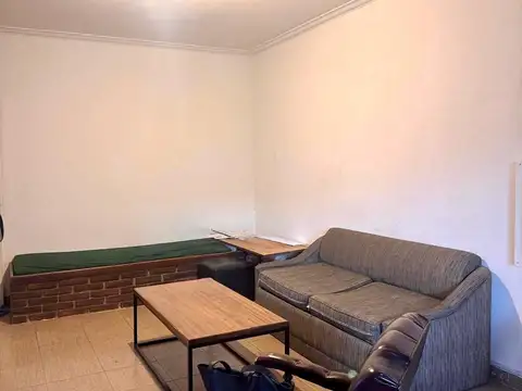Casa 2 ambientes con 1 baño