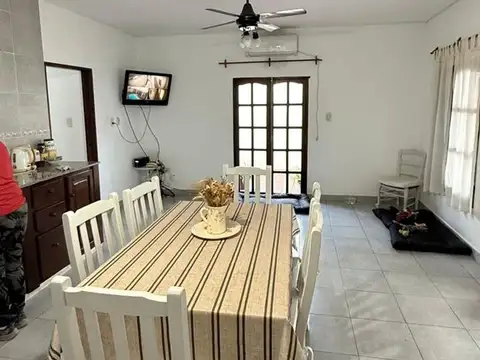 CASA CON PILETA EN VENTA ENTRE RIOS 1214 GOYA CTES