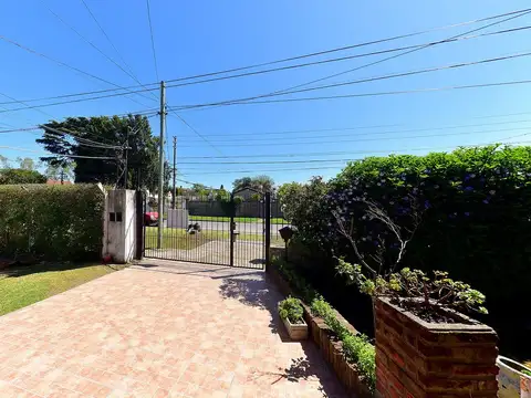 Venta casa con GRAN LOTE 905m2 multifamiliar