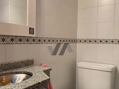 Departamento de 5 ambientes, 3 balcones. 2 cocheras. Plaza Mitre.