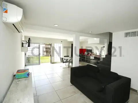 Depto Tipo Casa en Venta con 1 cocheras