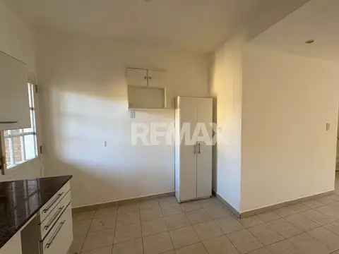 Casa en Alquiler con 1 cochera