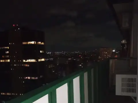 Suipacha 200, Piso 21