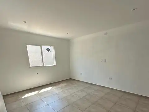 Casa 3 ambientes con 2 baños