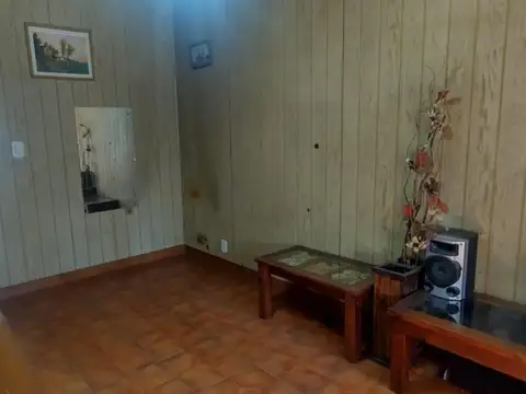 Zarate 5500, Piso 1
