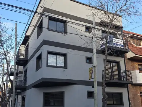 Depto Tipo Casa en Alquiler de 2 ambientes