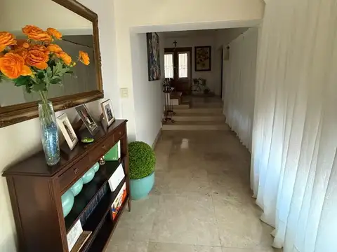 Gobernador Udaondo 2300