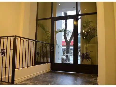 1 Ambiente con Balcón · LUMINOSO